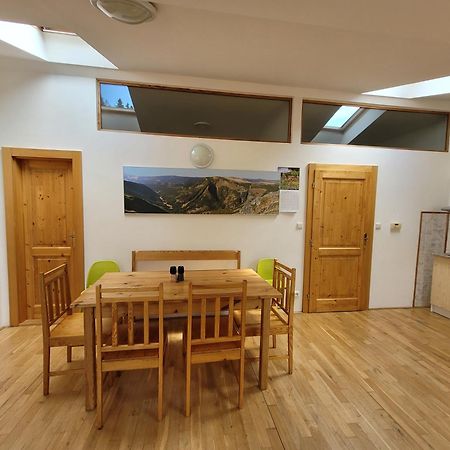 Pod Strechou Apartment Svoboda nad Upou Luaran gambar